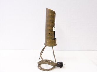 Heizer oder Lampe aus Kartusche ,Gesamthöhe 38cm, interessante Kartusche für 2 Zündschrauben ?. Nachkriegsumbau "Schwerter zu Pflugscharen"