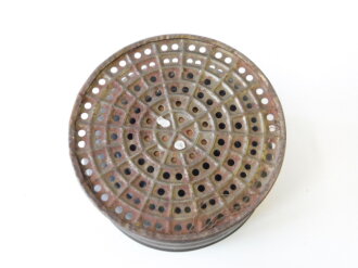 Dose mit Deckel aus Filter von Gasmaske, Nachkriegsprodukt "Schwerter zu Pflugscharen "