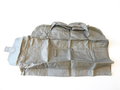 Einkaufstasche aus Material des leichten Gasschutzanzugs der Wehrmacht. Nachkriegsfertigung " Schwerter zu Pflugscharen"