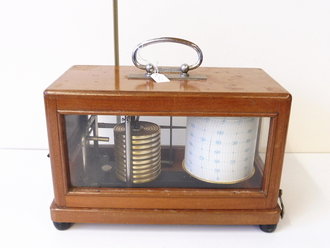 Kriegsmarine Barograph, Hersteller Fuess Berlin Steglitz. Niedrige Seriennummer, Funktion nicht geprüft