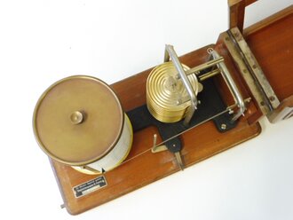 Kriegsmarine Barograph, Hersteller Fuess Berlin Steglitz. Niedrige Seriennummer, Funktion nicht geprüft