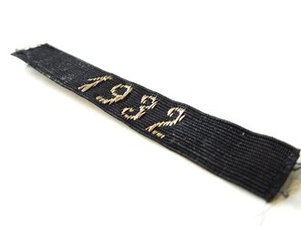 NSDAP Verdienstabzeichen "1932 " wurde über der Armbinde getragen, ungetragenes Stück