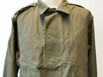 U.S. 1969 dated Coat, Man´s Combat Tropical, Rip Stop. Size Medium Regular, unused