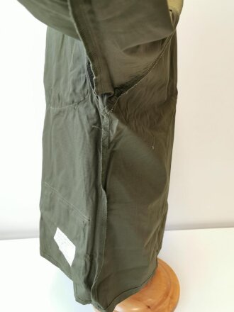 U.S. 1969 dated Coat, Man´s Combat Tropical, Rip Stop. Size Medium Regular, unused