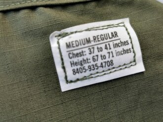U.S. 1969 dated Coat, Man´s Combat Tropical, Rip Stop. Size Medium Regular, unused