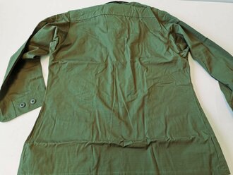 U.S. 1969 dated Coat, Man´s Combat Tropical, Rip Stop. Size Medium Regular, unused