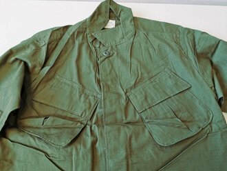 U.S. 1969 dated Coat, Man´s Combat Tropical, Rip...