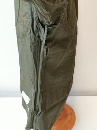 U.S. 1969 dated Coat, Man´s Combat Tropical, Rip Stop. Size Medium Regular, unused