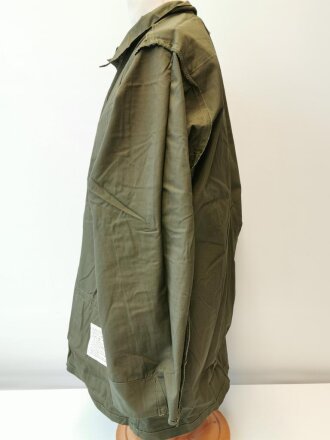 U.S. 1969 dated Coat, Man´s Combat Tropical, Rip Stop. Size Medium Regular, unused