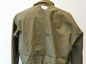 U.S. 1969 dated Coat, Man´s Combat Tropical, Rip Stop. Size Medium Regular, unused