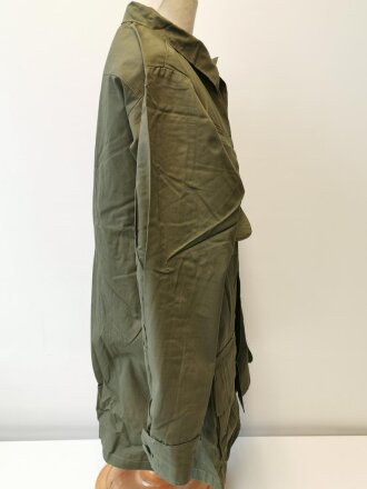 U.S. 1969 dated Coat, Man´s Combat Tropical, Rip Stop. Size Medium Regular, unused