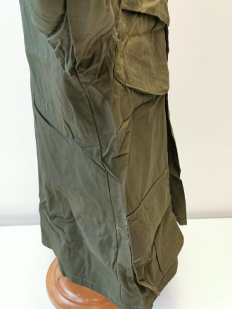 U.S. 1969 dated Coat, Man´s Combat Tropical, Rip Stop. Size Medium Regular, unused