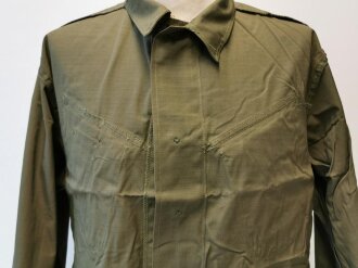 U.S. 1969 dated Coat, Man´s Combat Tropical, Rip Stop. Size Medium Regular, unused