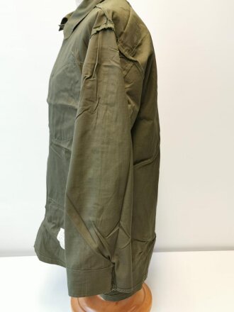 U.S. 1969 dated Coat, Man´s Combat Tropical, Rip Stop. Size Medium Regular, unused