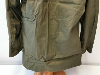 U.S. 1969 dated Coat, Man´s Combat Tropical, Rip Stop. Size Medium Regular, unused