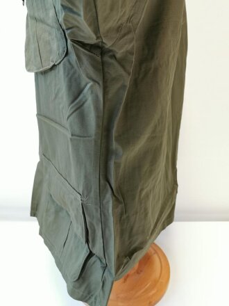 U.S. 1969 dated Coat, Man´s Combat Tropical, Rip Stop. Size Medium Regular, unused