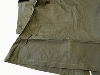 U.S. 1969 dated Coat, Man´s Combat Tropical, Rip Stop. Size Medium Regular, unused, 1 piece