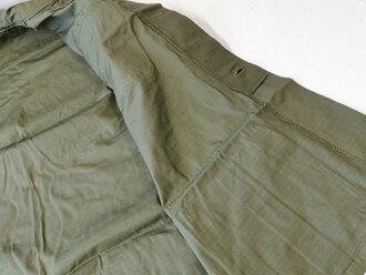 U.S. 1969 dated Coat, Man´s Combat Tropical, Rip Stop. Size Small Regular, unused