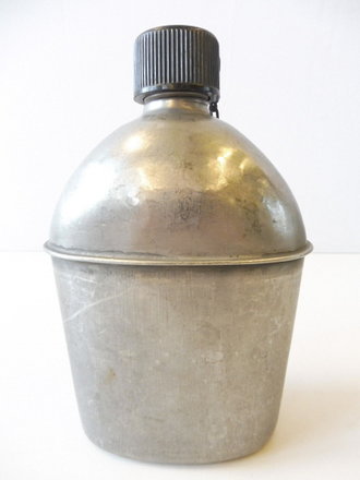 U.S. 1945 dated bottle for canteen