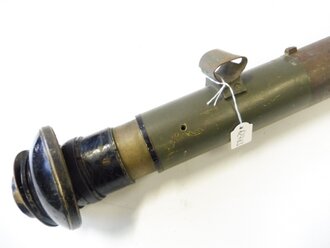 Kriegsmarine Pankratisches Scharten Zielfernrohr für 8,8cm Schiffsgeschütze, Carl Zeiss Jena. Überlackiertes Stück, Optik defekt, auuser dem grünfilter nichts zu sehen. Gesamtlänge 72cm