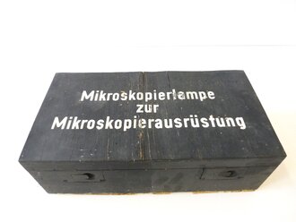 Mikroskopierlampe zur Mikroskopierausrüstung....