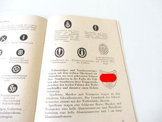 "Abzeichen und Uniformen des Heeres" Denckler Verlag Berlin. 25 Seiten, kleinformat