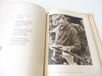 Front in der Heimat, Das Buch des deutschen Rüstungsarbeiters, datiert 1942, 188 Seiten, Maße über A5