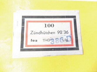 Pappverpackung " 100 Zündhütchen...