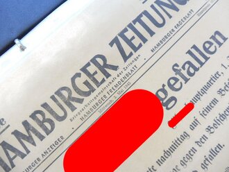 23 Ausgaben " Hamburger Zeitungen " davon 9 von 1945 ( Vor Kriegsende ), nicht auf vollständigkeit hin überprüft. Sauber im Ordner abgelegt