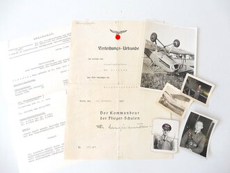 Verleihungsurkunde für das "Zivil Abzeichen für Fluzeugführer" datiert 1936,  dazu diverse Fotos des Mannes