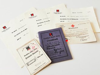 Nachlass einer Deutsches Rotes Kreuz Haupthelferin, bestehend aus Dienstbuch, 3 Beförderungen und 2 Personalausweisen