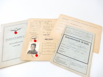 Personalbuch und Personalausweis eines Luftwaffen Helfer...