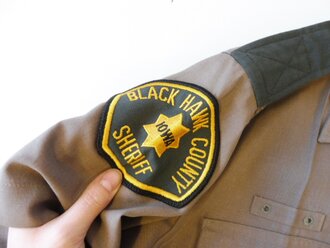 Polizei Uniform, Black Hawk County Sheriff Iowa, Schulterbreite 42 cm, Armlänge 20 cm, Achselabstand 50 cm, Bundweite 84 cm