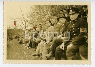 Fotos Polizist mit Armbinde für Zivilangestellte  6...