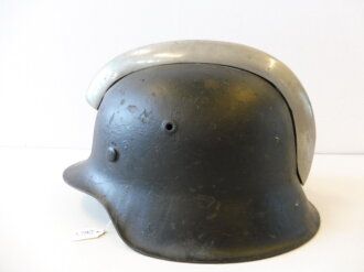 Dänemark, Stahlhelm Zivilverteidigung aus Stahlhelmglocke der Wehrmacht umgebaut. Originallack