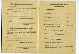 Leistungsbuch des Bundes Deutscher Mädel in der Hitler Jugend. Lichtbild eingeklebt, nicht ausgefüllt