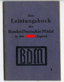Leistungsbuch des Bundes Deutscher Mädel in der Hitler Jugend. Lichtbild eingeklebt, nicht ausgefüllt