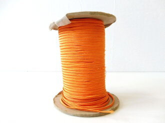 Soutachewinkel orange, Breite 2,5mm, aus altem Herstellerbestand, 15 cm von der Rolle abgeschnitten