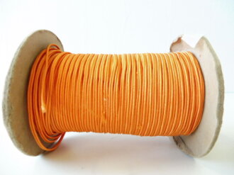 Soutachewinkel orange, Breite 2,5mm, aus altem Herstellerbestand, 15 cm von der Rolle abgeschnitten