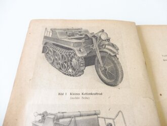 D 624/2 "Kleines Kettenkraftrad ( Sd.Kfz.2 ) Typ HK 101, Ersatzteiliste vom 17.6.43" 247 Seiten, Einband verschmutzt und mit geschwärzten Stempeln