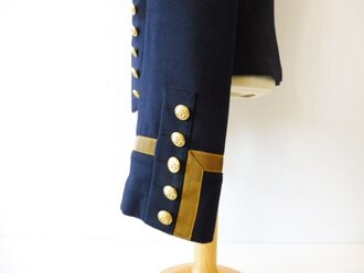 Kriegsmarine dunkelblaue Paradejacke in gutem Zustand, Kammerstück, Schulterbreite