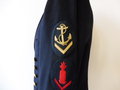 Kriegsmarine dunkelblaue Paradejacke in gutem Zustand, Kammerstück, Schulterbreite