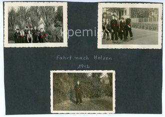 Seite eines Fotoalbum " Fahrt nach Holzen 1942" dazu zwei loose Fotos