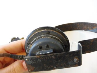 Kopffernhörer 33 mit defektem Kopfbügel datiert 1942