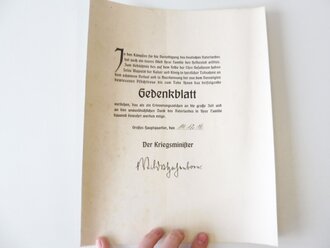 Gedenkblatt mit "Anschreiben" für die Familie eines im August 1916 Gefallenen. Großformat