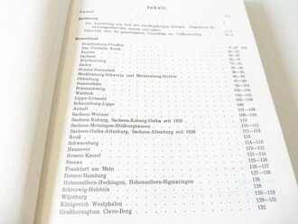 Handbuch der Uniformkunde, mit 1600 Uniformdarstellungen, A5, 440 Seiten, gebraucht