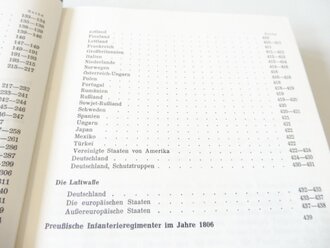 Handbuch der Uniformkunde, mit 1600 Uniformdarstellungen, A5, 440 Seiten, gebraucht