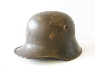 1. Weltkrieg, feldgraue Stahlhelmglocke mit Nieten,...