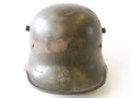 1. Weltkrieg, feldgraue Stahlhelmglocke mit Nieten, Originallack