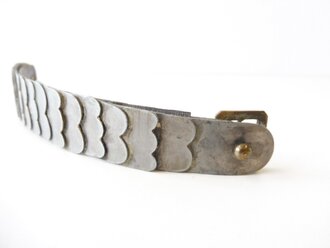 Schuppenkette für eine Pickelhaube, Kriegsmodell, Gesamtlänge 32,5cm